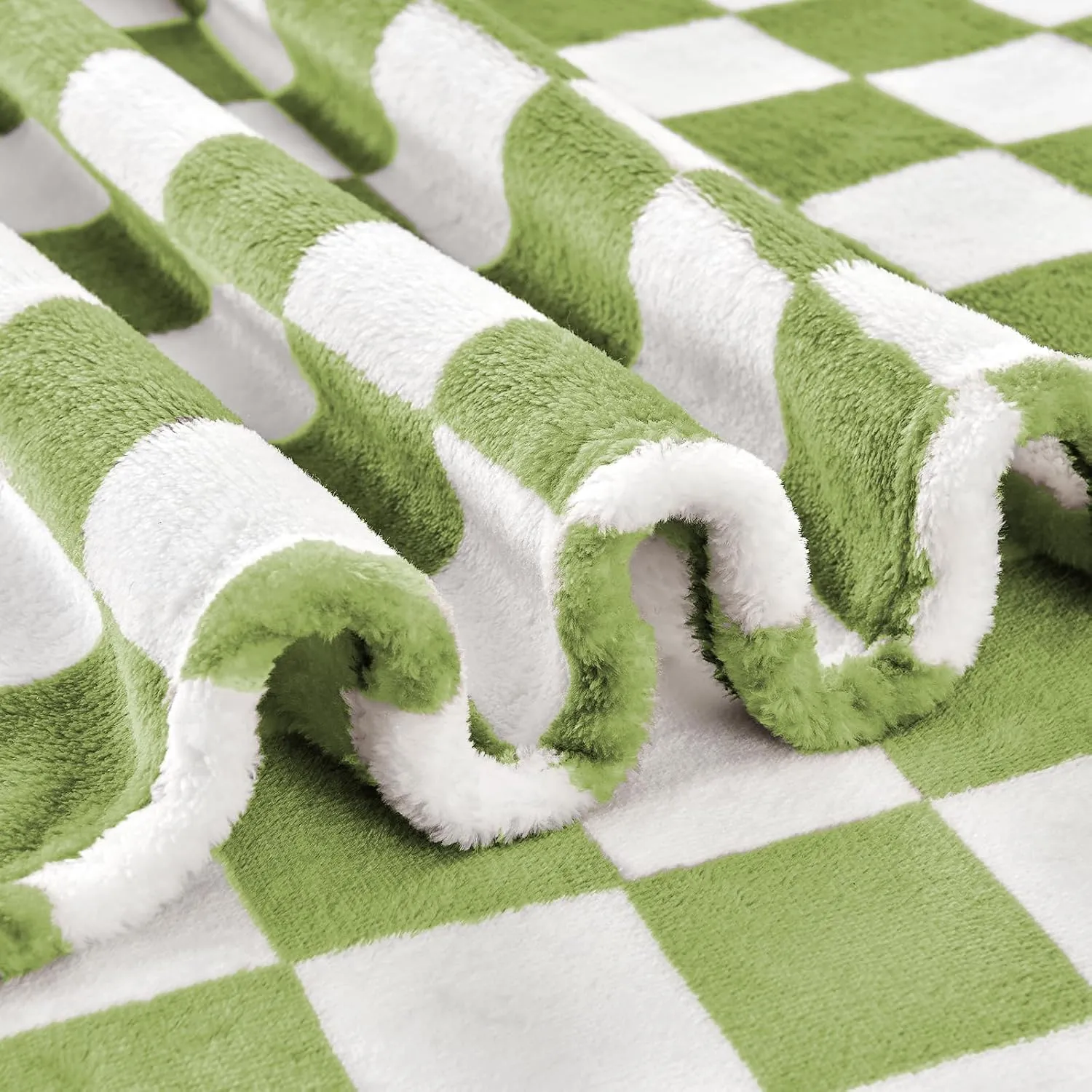 Green Checkered Blanket, Ultra Soft Fleece Checkered Throw Blanket for Couch Bed and Travel, Luxury Throw for All Seasons, 50x60 Inch, Green